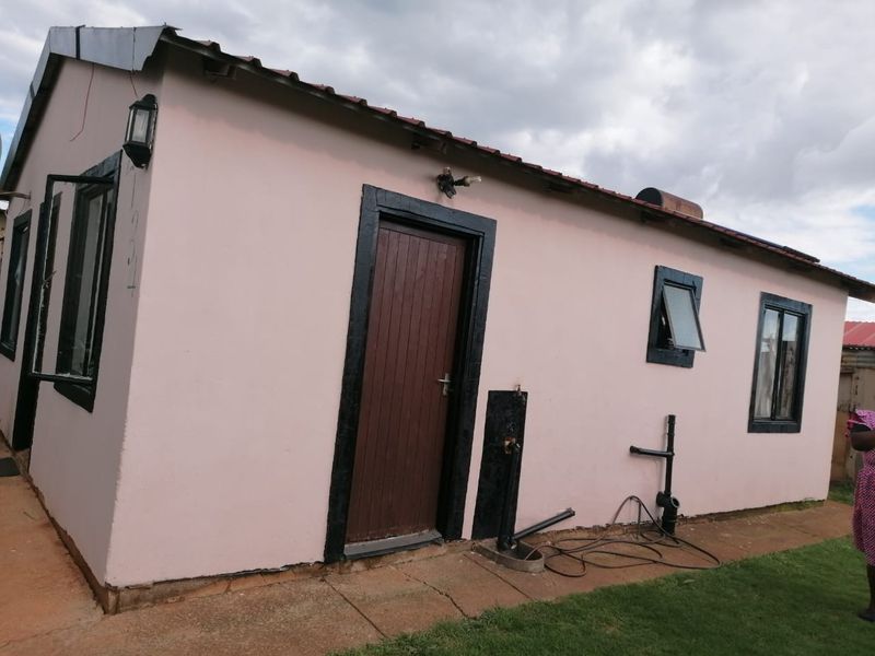 House For Sale in Kanana Park - Photo 1