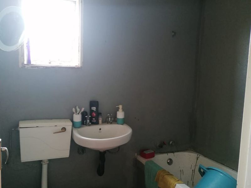House For Sale in Kanana Park - Photo 9