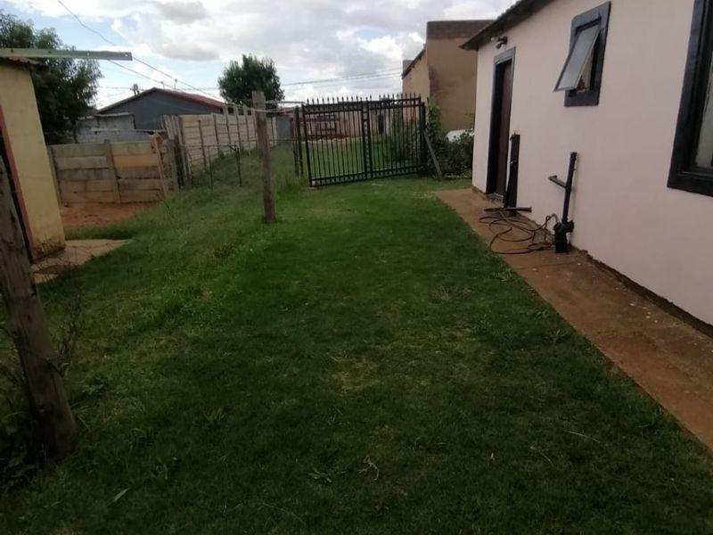 House For Sale in Kanana Park - Photo 8