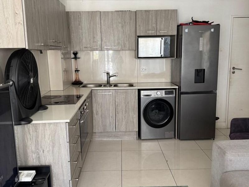 Stylish City Living with Table Mountain Views in the Heart of Zonnebloem - Photo 4