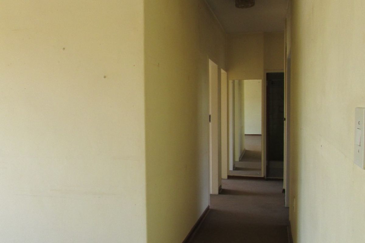 Townhouse For Sale in Erasmus, Bronkhorstspruit - Photo 5