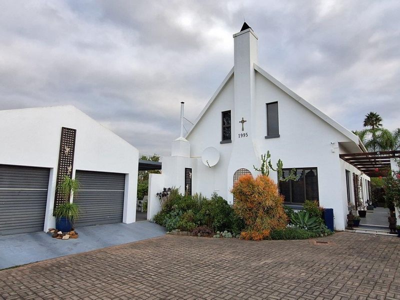 House For Sale in Riversdale - Photo 2