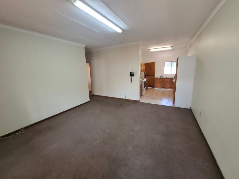 Retirement - Comfort, peace of mind, and easy living - all wrapped into one beautiful home - Photo 6