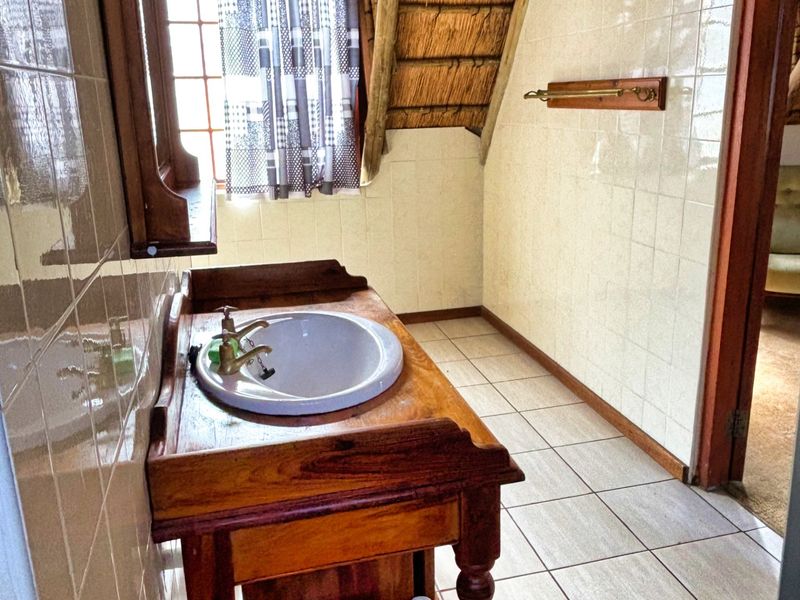 Dual Living Apartment in Worlds View, Hilton - Photo 7
