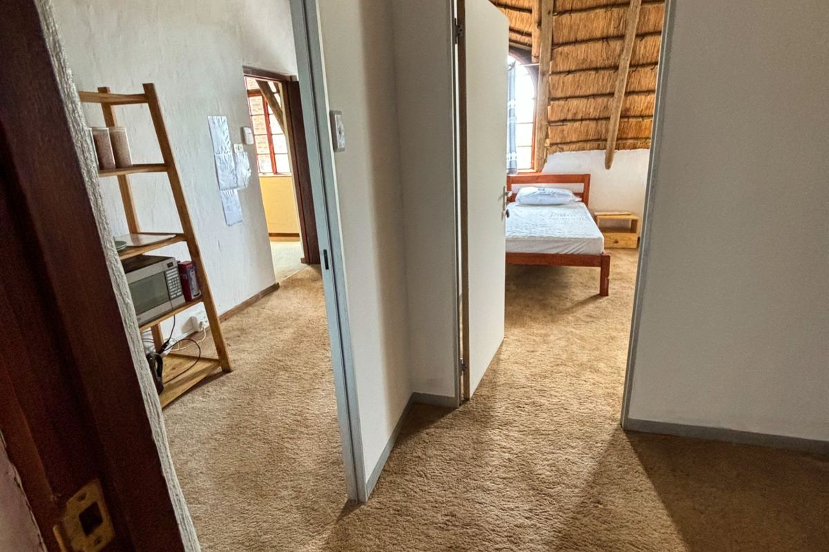 Dual Living Apartment in Worlds View, Hilton - Photo 3