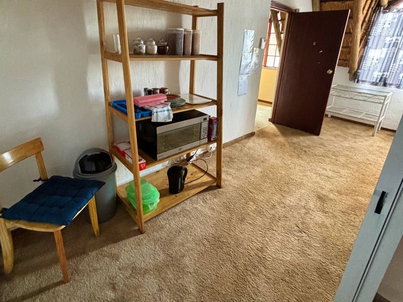 Dual Living Apartment in Worlds View, Hilton - Photo 4