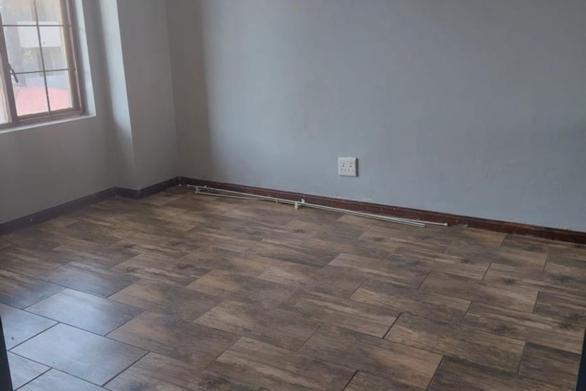 2 Bedroom ,1 Bathroom Apartment for Sale in Midrand - Photo 5