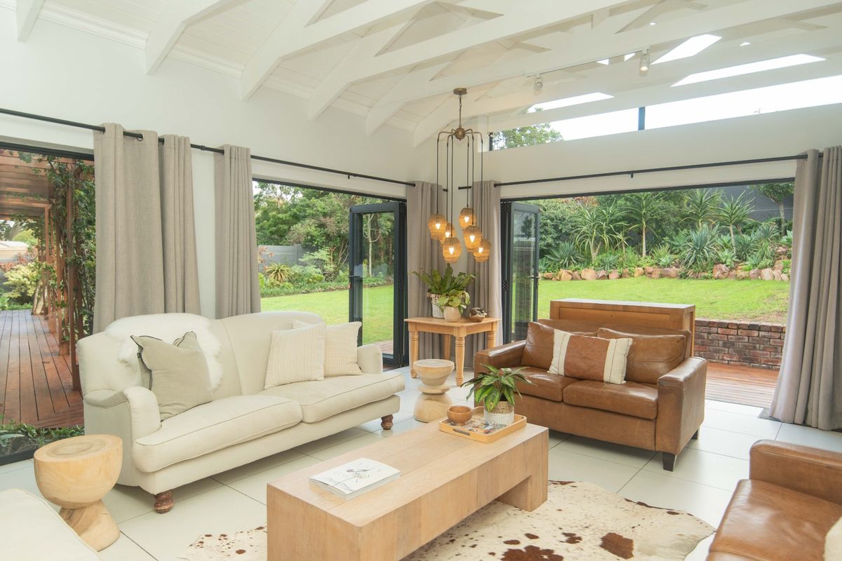 Gorgeous 3 Bedroom Home with Flat in Linkside - Photo 3