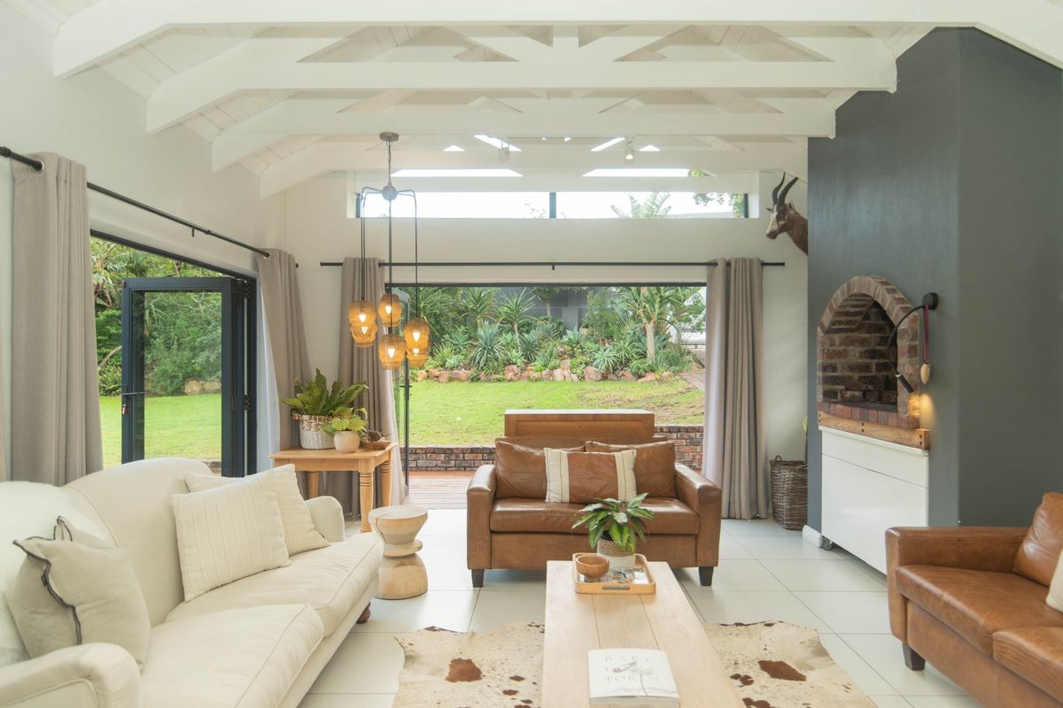 Gorgeous 3 Bedroom Home with Flat in Linkside - Photo 4