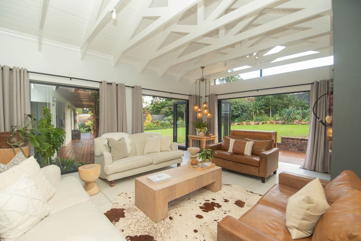 Gorgeous 3 Bedroom Home with Flat in Linkside - Photo 2