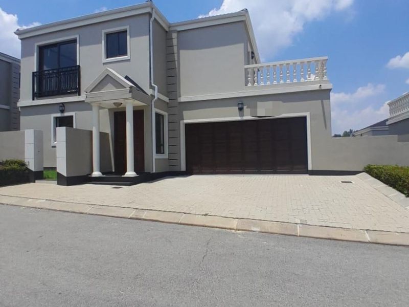 Cluster To Rent in Fourways, Sandton - Photo 1