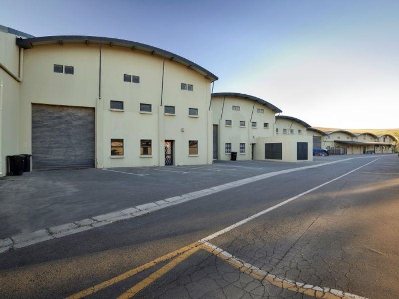 Industrial Warehouse To Let in Durbanville Hills - Photo 1