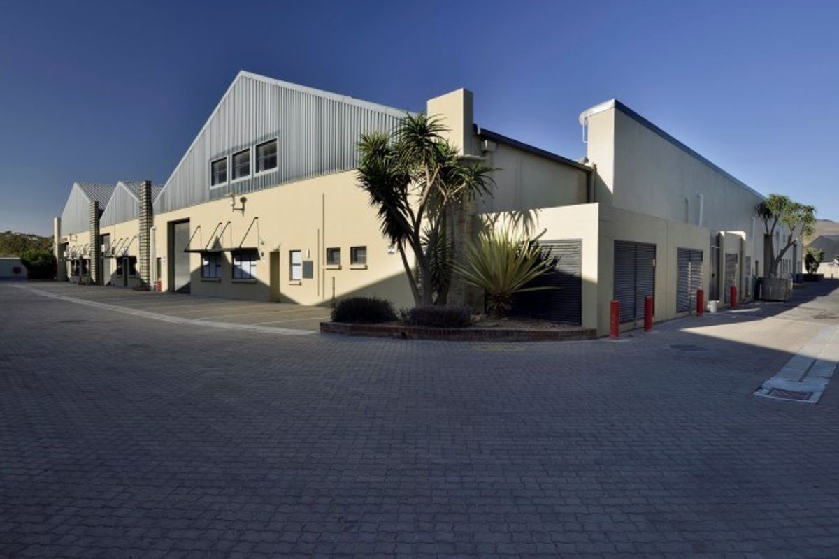 Industrial Warehouse To Let in Durbanville Hills - Photo 2