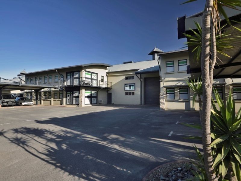 Industrial Warehouse To Let in Durbanville Hills - Photo 3