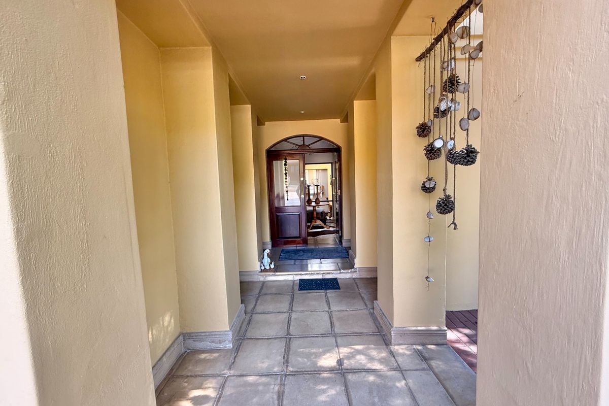 Secure Full Title Estate Living in Midrand! 3 Bedroom House - Photo 3
