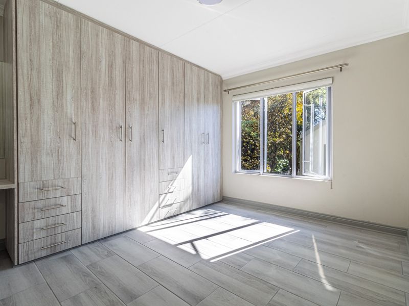 3Bedroom Apartment in Broadacres Sought After Estate - Photo 9