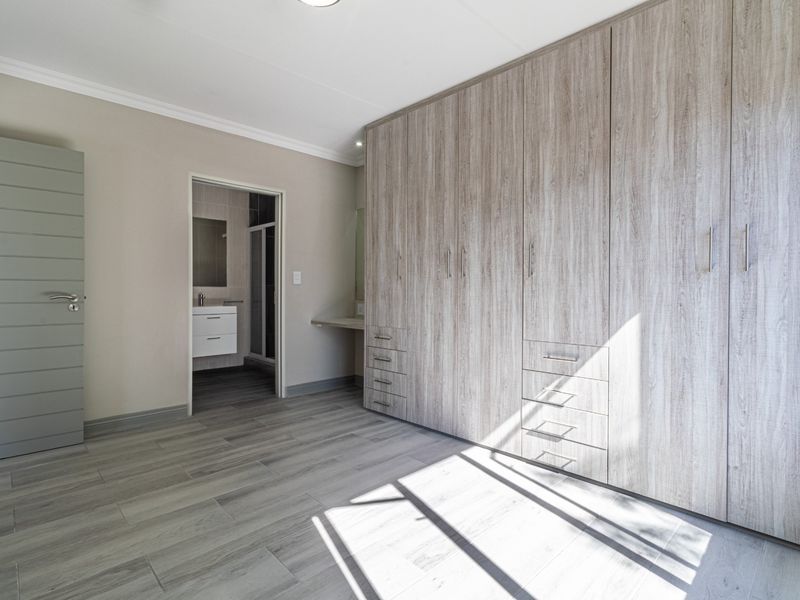 3Bedroom Apartment in Broadacres Sought After Estate - Photo 8