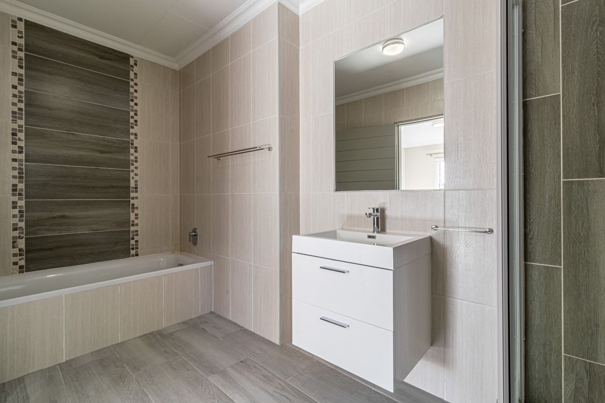 3Bedroom Apartment in Broadacres Sought After Estate - Photo 5