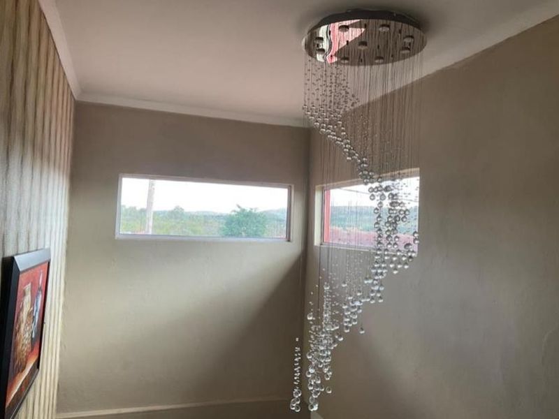 4 Bedroom House For Sale in Glenway Estate, Pretoria Gauteng - Photo 6