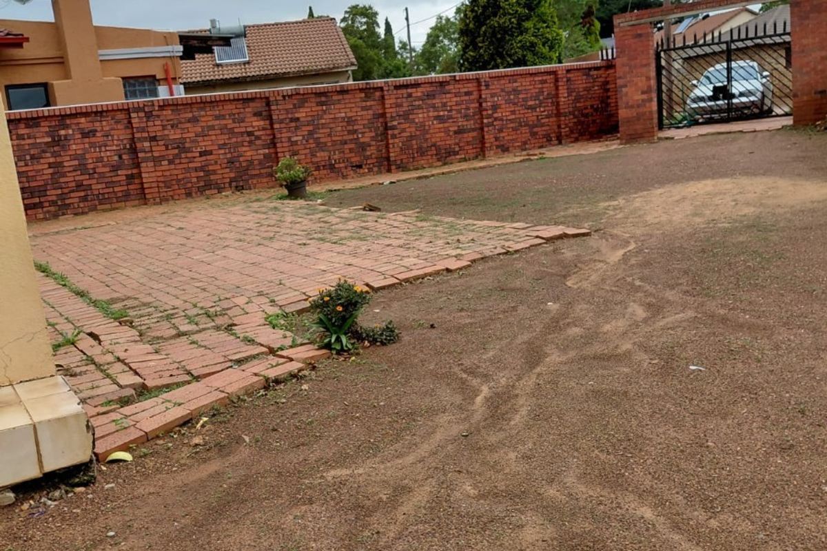 House For Sale in Ennerdale, Johannesburg - Photo 2