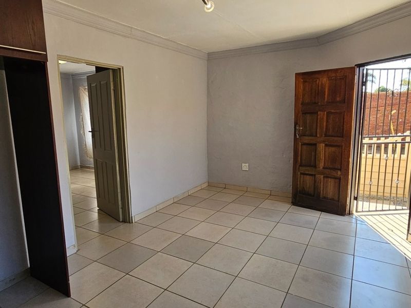 Apartment To Rent in Silverton, Pretoria - Photo 3
