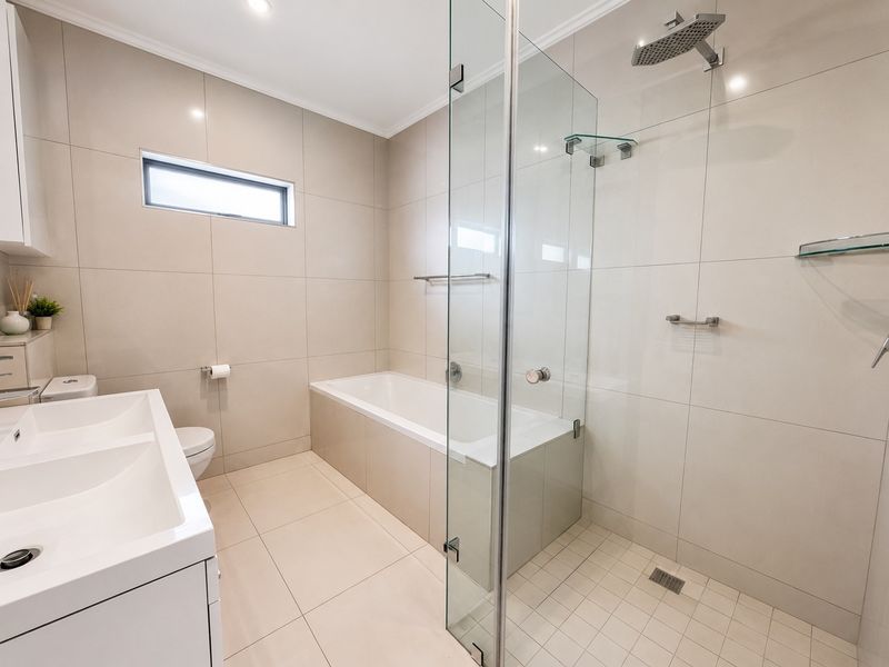 Skyline Luxury Living in the Heart of Bryanston - Photo 10