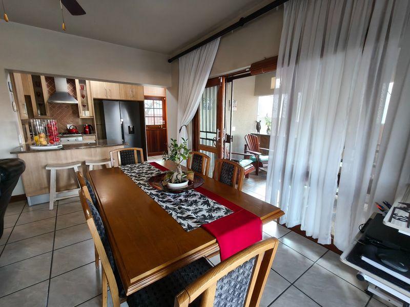 House For Sale in Stonehenge Ext 7, Close to Laerskool Laeveld, Nelspruit. - Photo 9