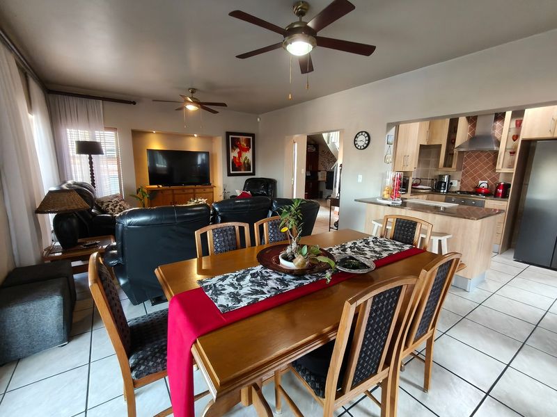 House For Sale in Stonehenge Ext 7, Close to Laerskool Laeveld, Nelspruit. - Photo 7