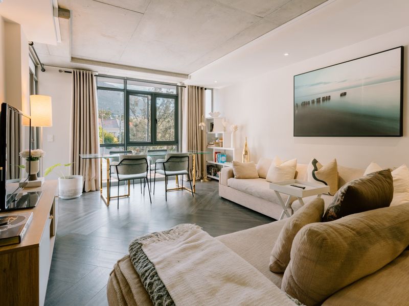 Apartment For Sale in Vredehoek, Cape Town - Photo 1