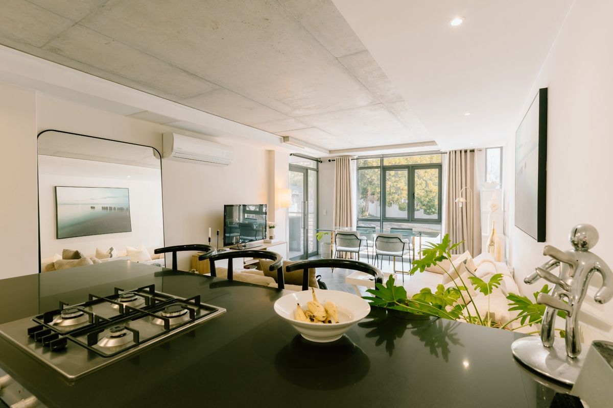 Apartment For Sale in Vredehoek, Cape Town - Photo 5