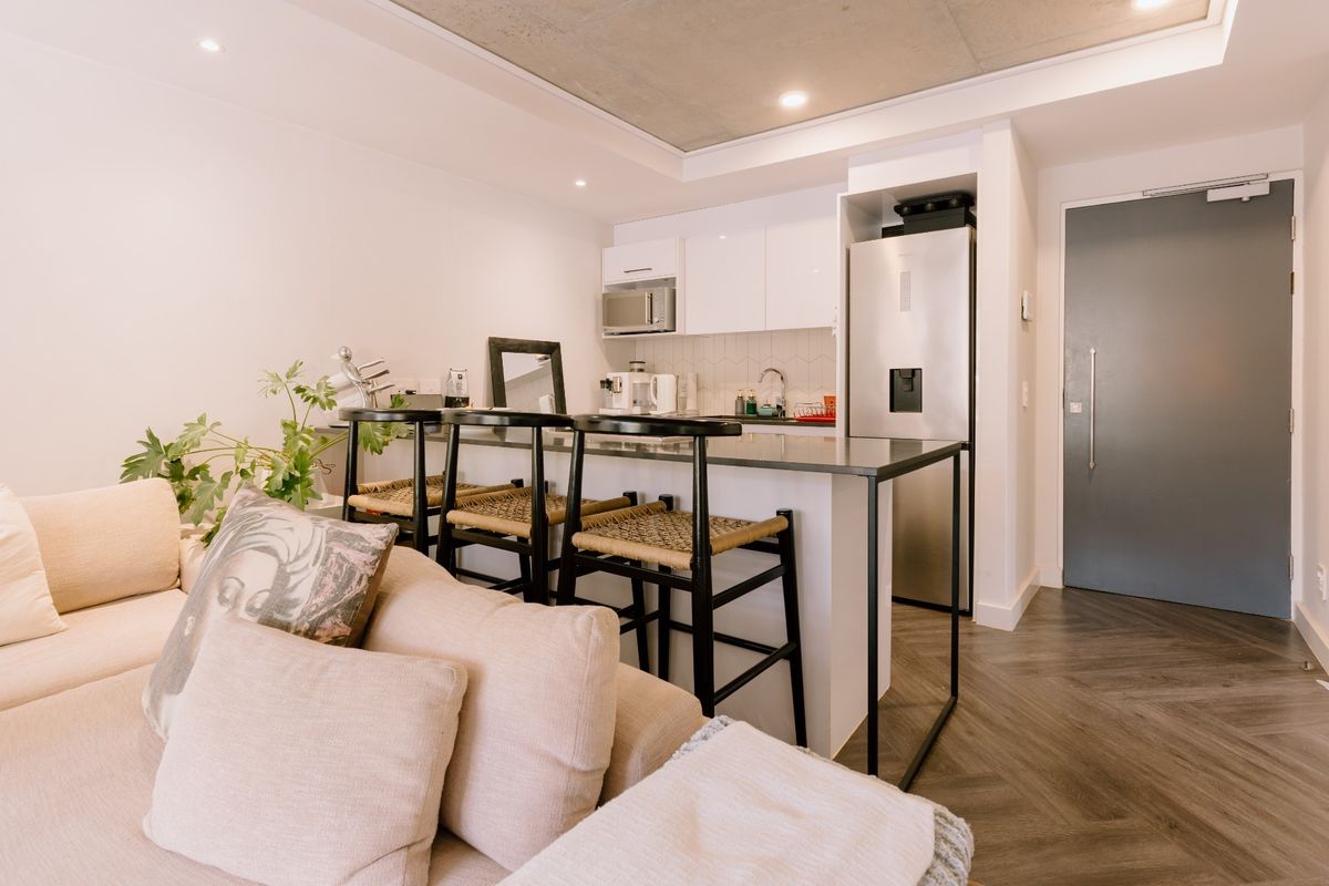 Apartment For Sale in Vredehoek, Cape Town - Photo 3