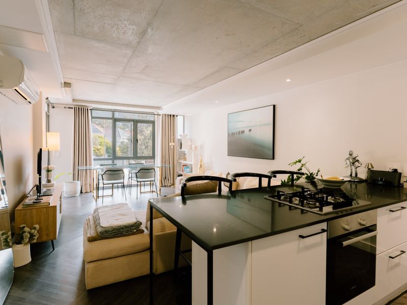 Apartment For Sale in Vredehoek, Cape Town - Photo 2