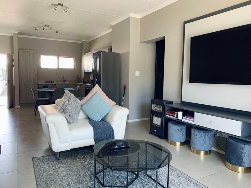 Riverside Lifestyle Estate - 2-bedroom, 2-bathroom apartment - Photo 5