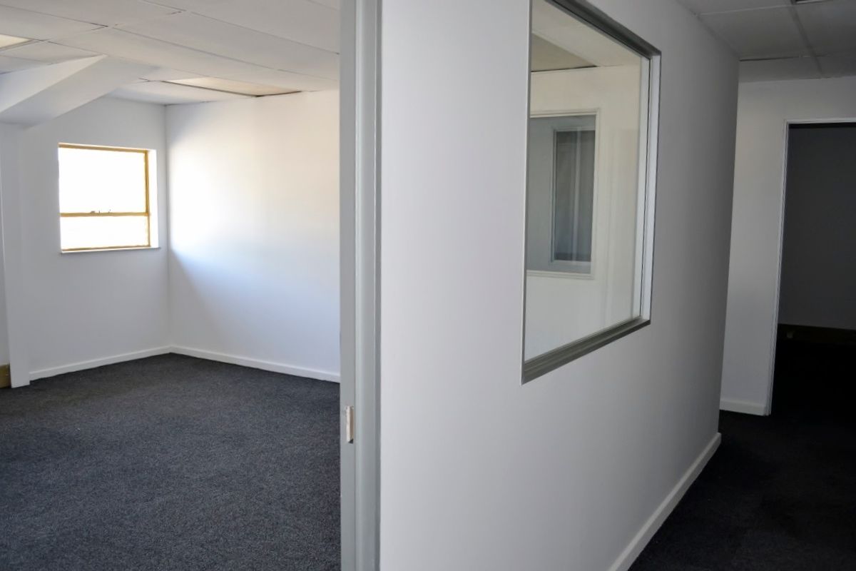 Warehouse To Rent in Kya Sands, GREAT WAREHOUSE UNIT 577 SQM, R 28 273 PM. IN SOUGHT AFTER LIGHT IND - Photo 5