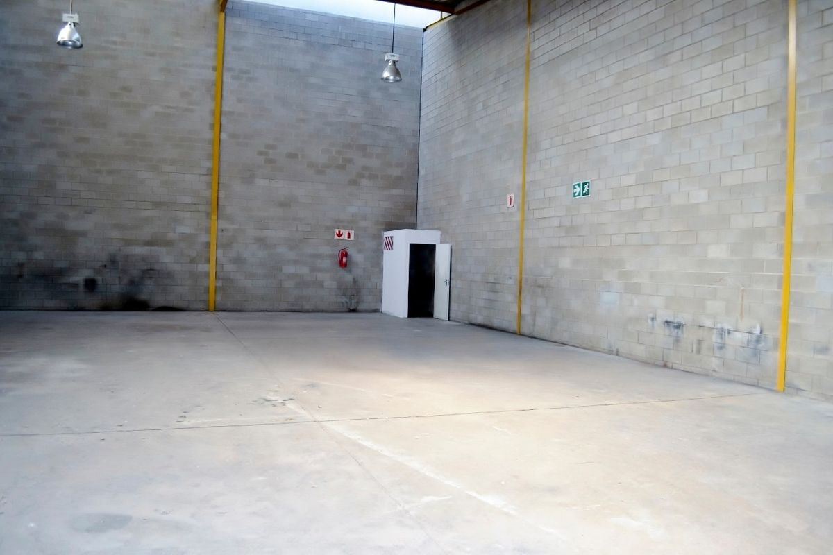 Warehouse To Rent in Kya Sands, GREAT WAREHOUSE UNIT 577 SQM, R 28 273 PM. IN SOUGHT AFTER LIGHT IND - Photo 3