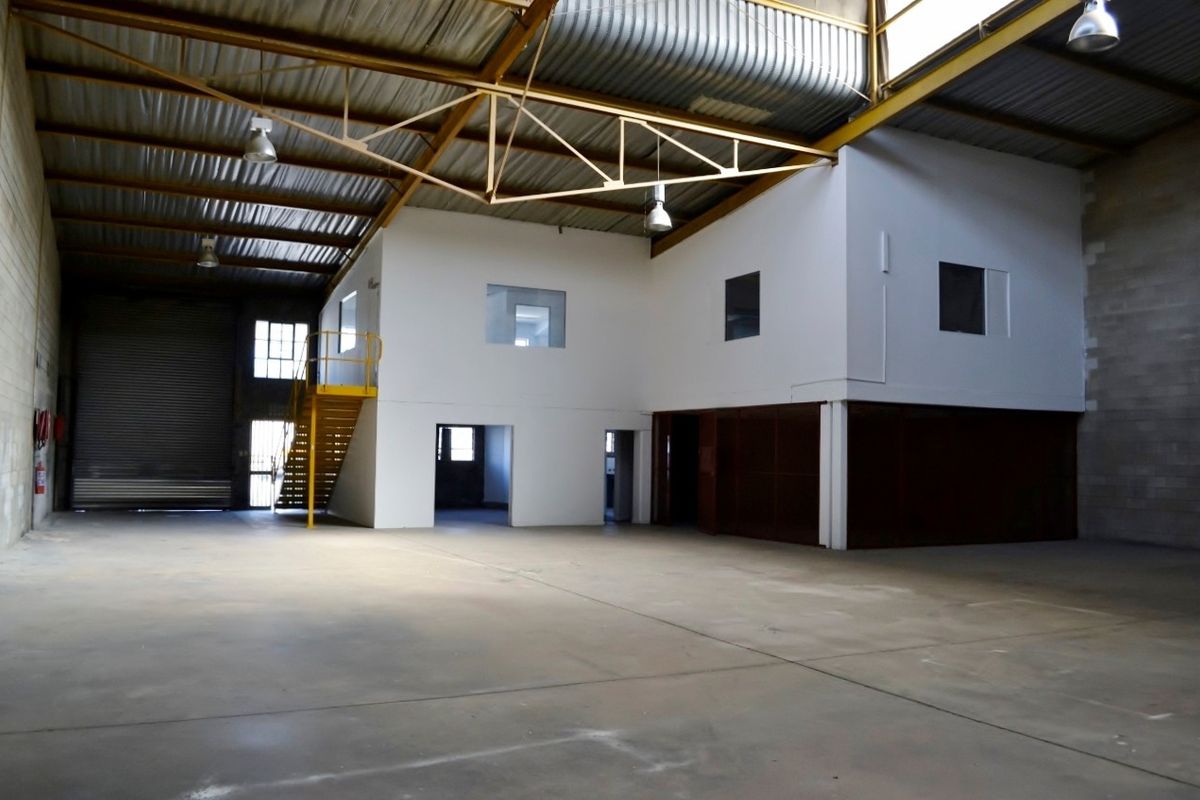Warehouse To Rent in Kya Sands, GREAT WAREHOUSE UNIT 577 SQM, R 28 273 PM. IN SOUGHT AFTER LIGHT IND - Photo 2