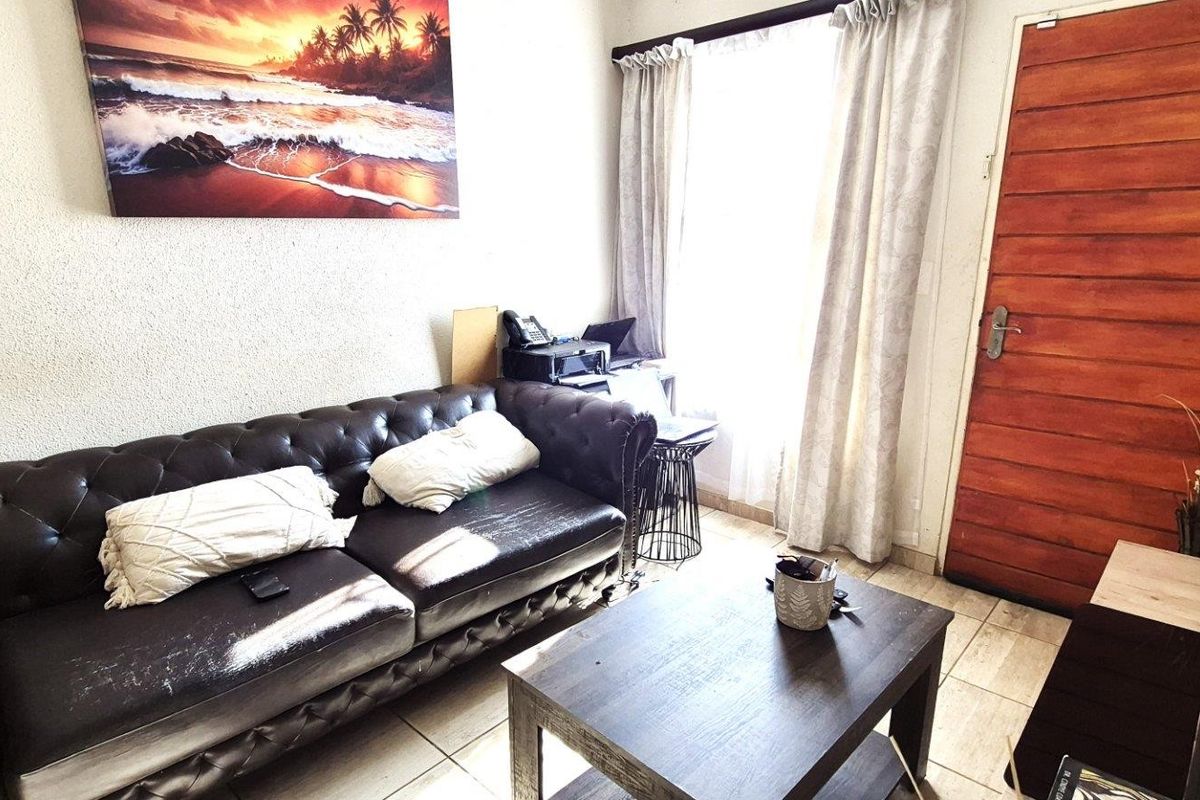 House For Sale in Modderbee, Benoni - Photo 2
