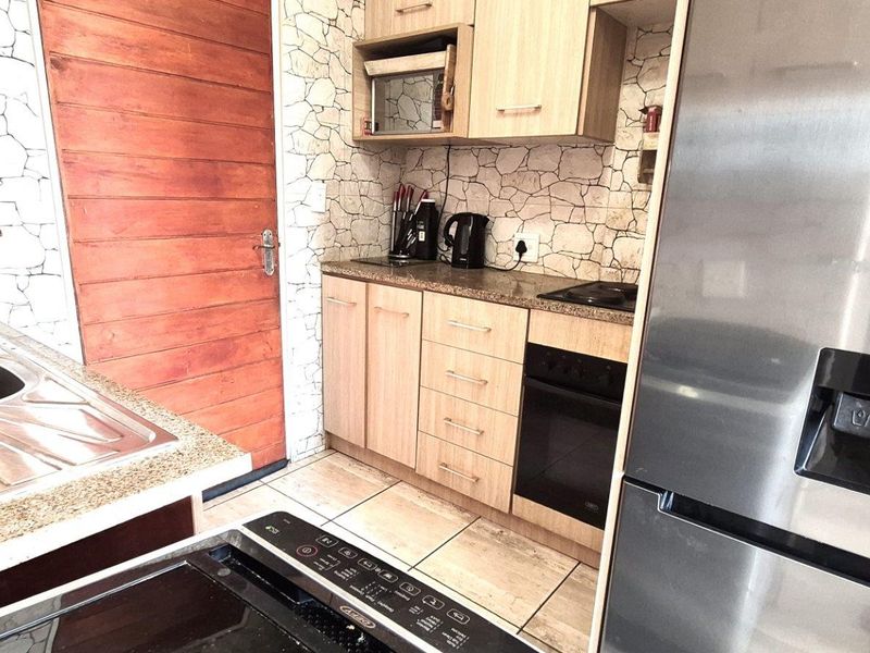 House For Sale in Modderbee, Benoni - Photo 4