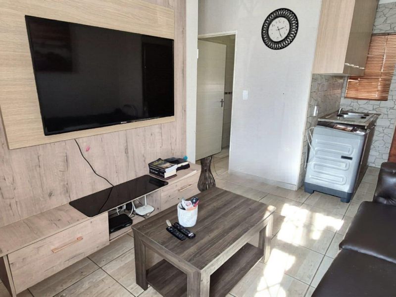 House For Sale in Modderbee, Benoni - Photo 3