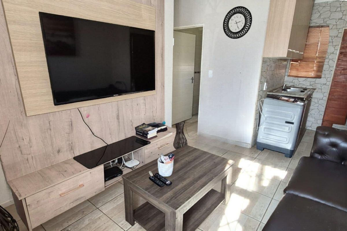 House For Sale in Modderbee, Benoni - Photo 3