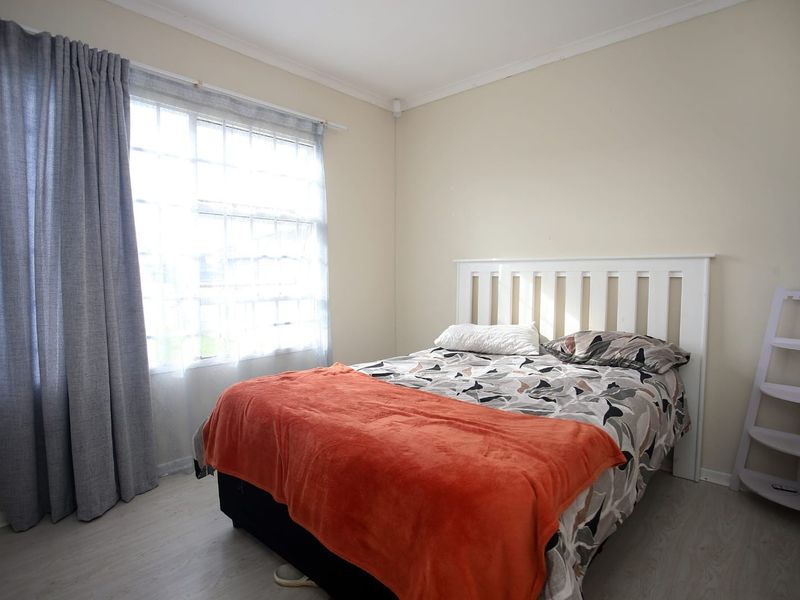 Neat 2 Bedroom Home in Sherwood - Photo 6