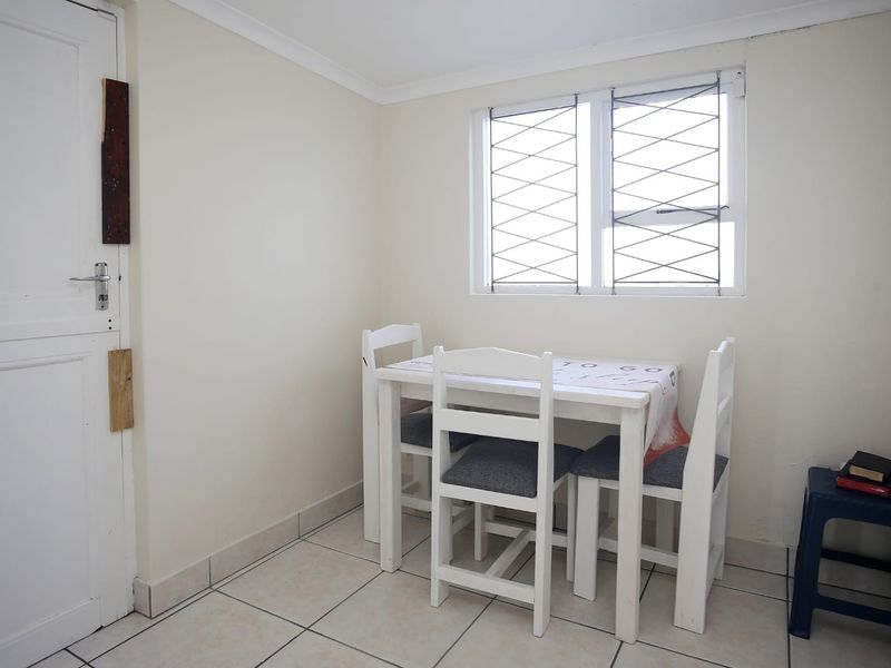Neat 2 Bedroom Home in Sherwood - Photo 10