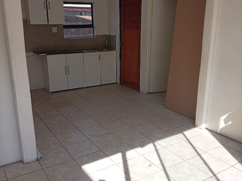 House To Rent in Protea Glen, Soweto - Photo 7