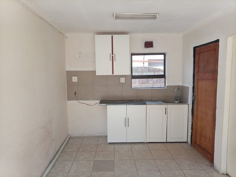 House To Rent in Protea Glen, Soweto - Photo 5