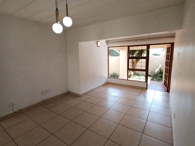 1 Bed / 1 Bath Ground Floor Apartment To Rent in Glen Atholl, Sandton - Photo 8