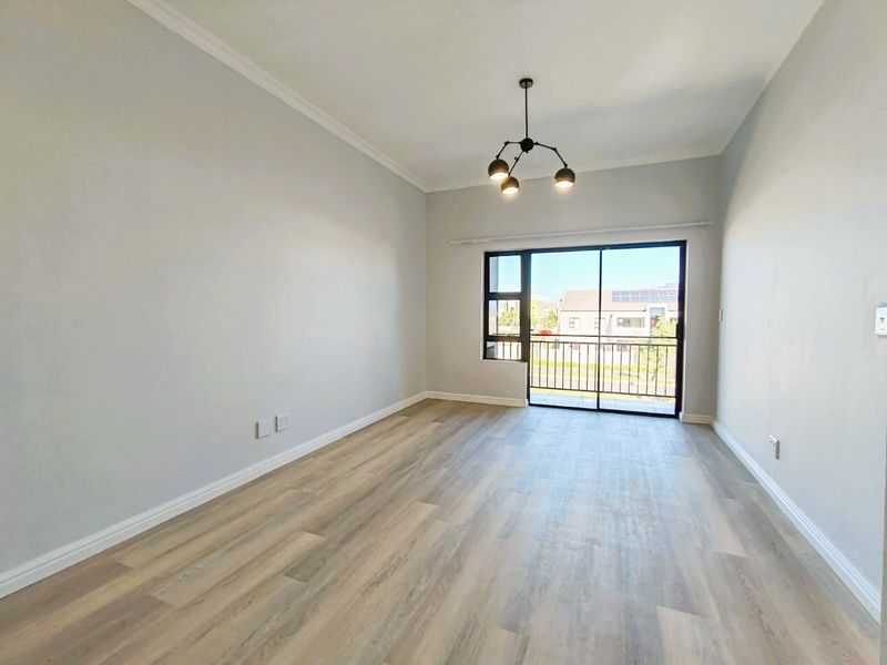 Renovated 2 Bed unit in Burgendy Estate - Photo 4