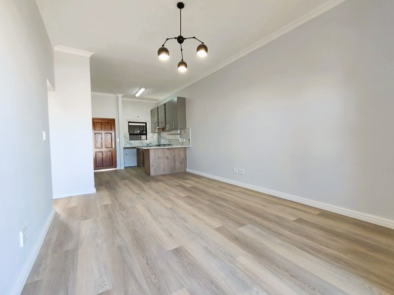 Renovated 2 Bed unit in Burgendy Estate - Photo 3