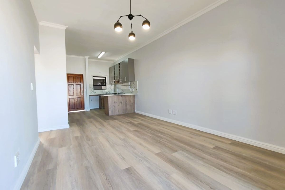 Renovated 2 Bed unit in Burgendy Estate - Photo 3