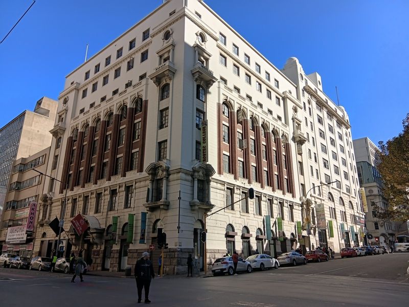 Retail Space To Rent in Johannesburg - Photo 1