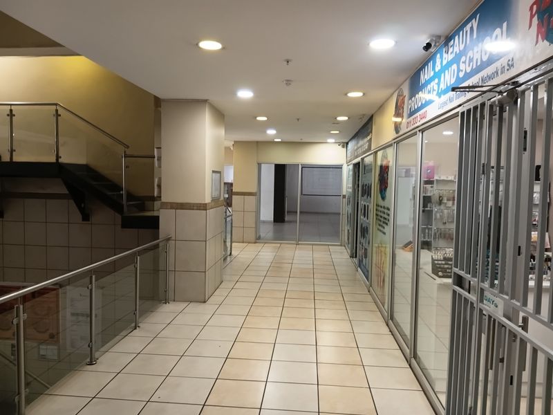 Retail Space To Rent in Johannesburg - Photo 7